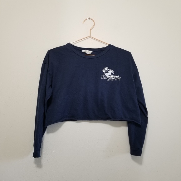 french pastry Tops - French pastry cropped, long sleeve tee crop top